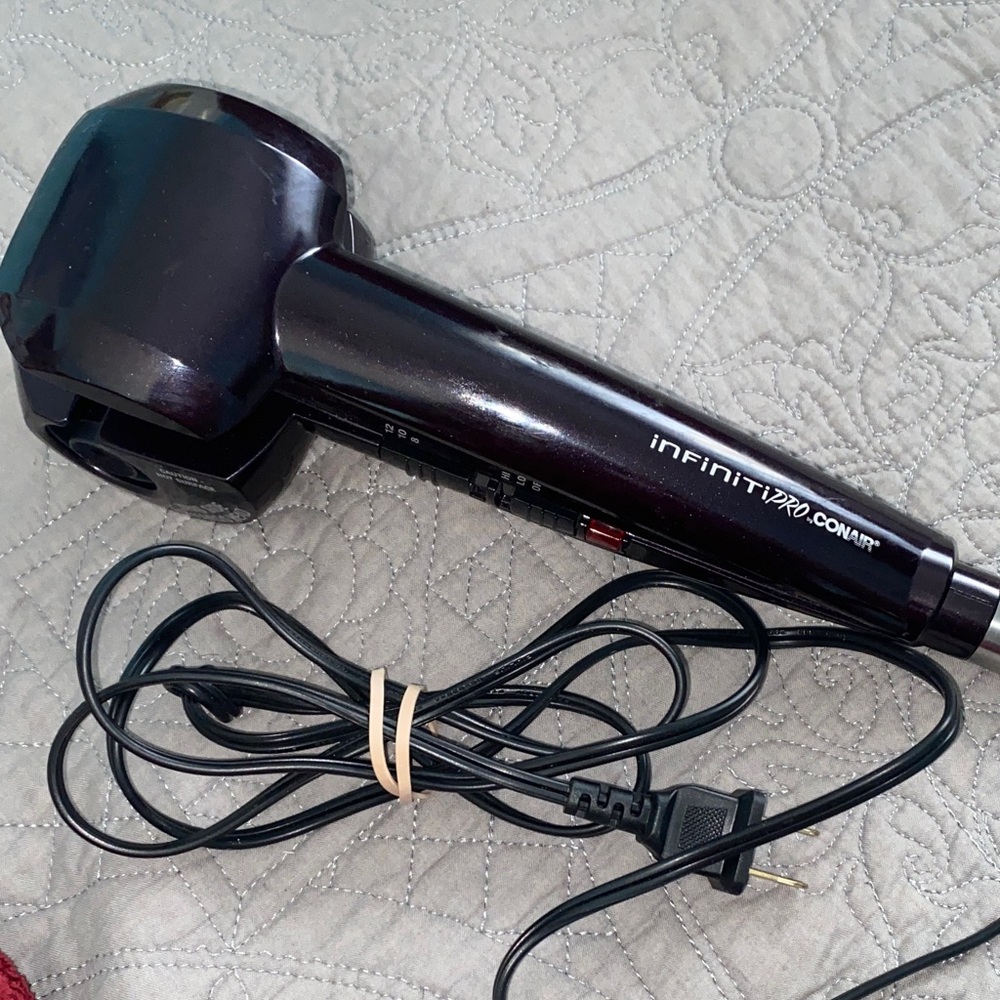 InfinitiPRO Conair Hair Curler
